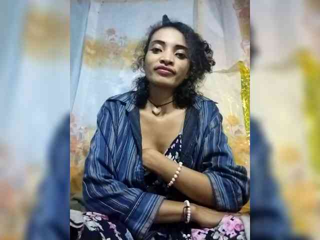 Shanya12 webcam