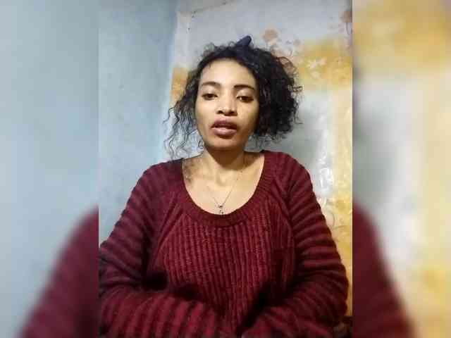 Shanya12 webcam