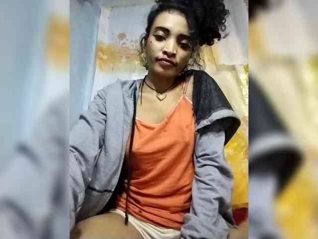 Shanya12 webcam