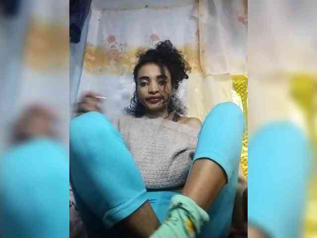 Shanya12 Live Webcam on BongaCams