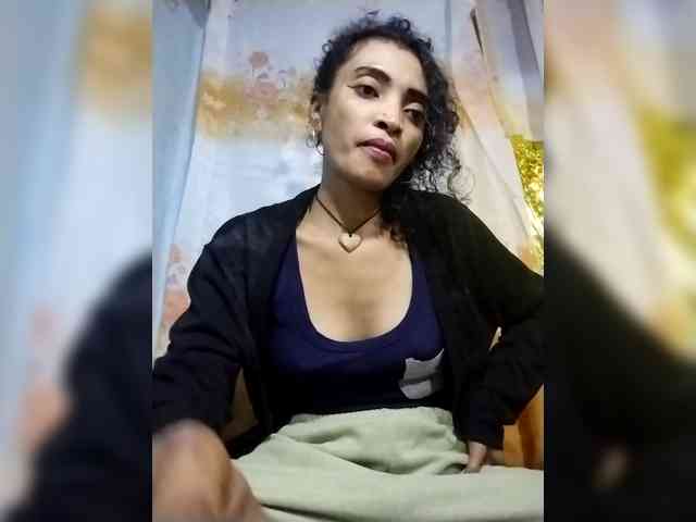 Shanya12 webcam
