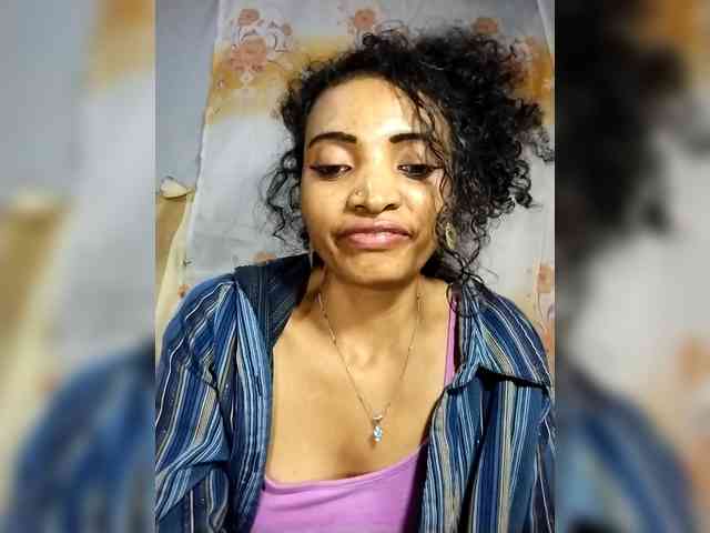 Shanya12 webcam
