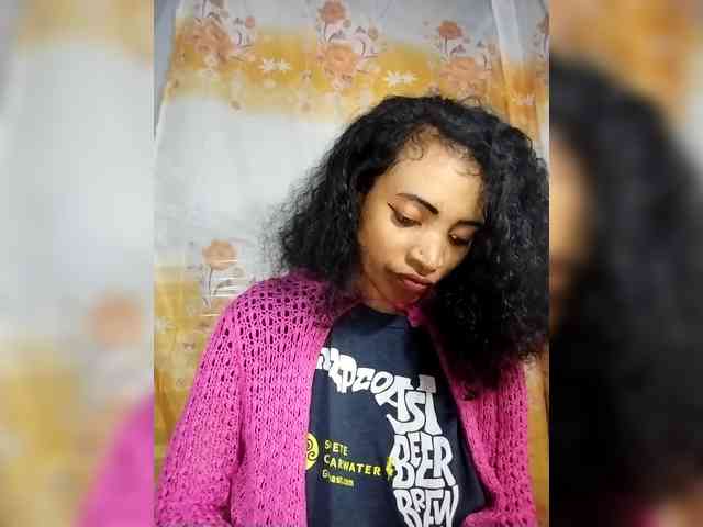 Shanya12 webcam
