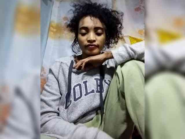 Shanya12 webcam
