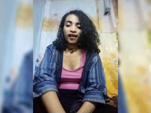Shanya12 webcam