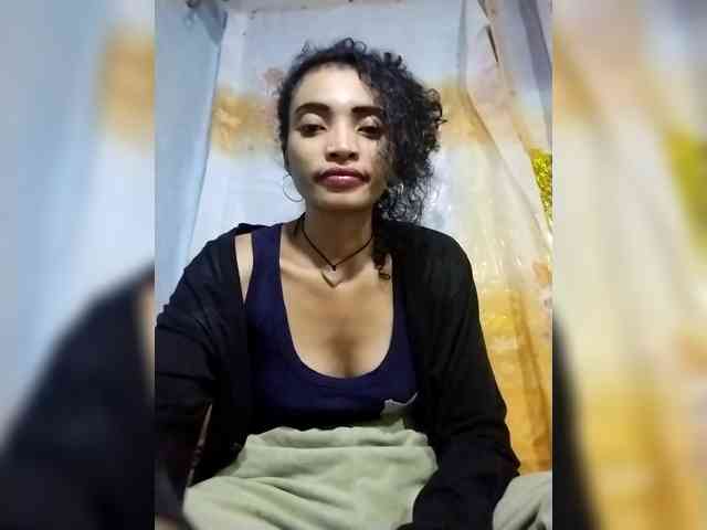 Shanya12 webcam