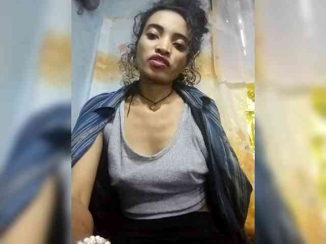 Shanya12 webcam