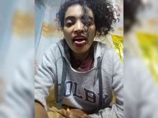 Shanya12 webcam