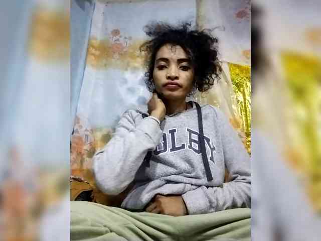 Shanya12 webcam