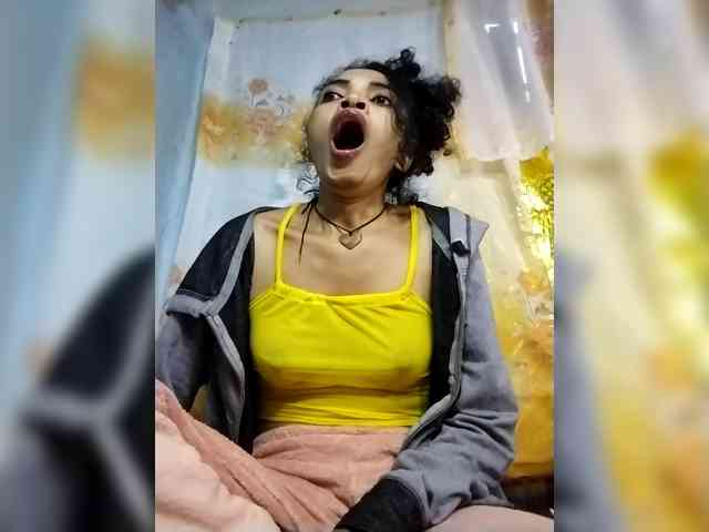 Shanya12 webcam