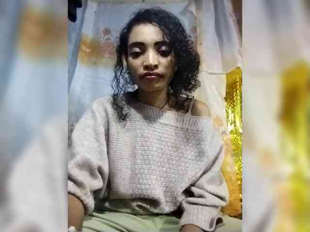 Shanya12 webcam