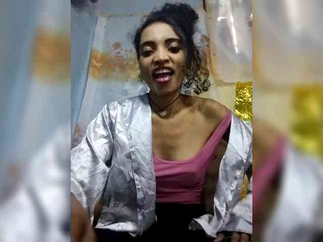 Shanya12 webcam