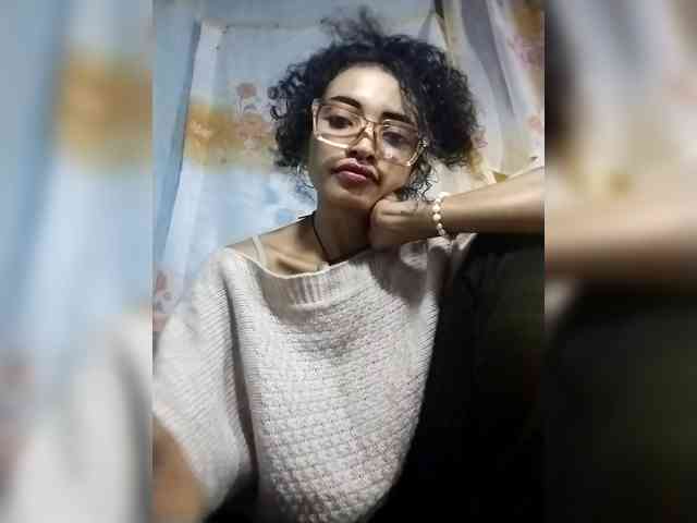 Shanya12 webcam
