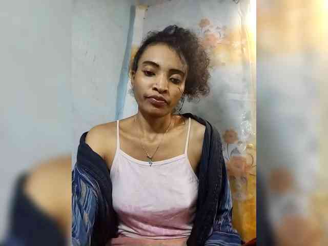 Shanya12 webcam