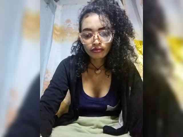 Shanya12 webcam