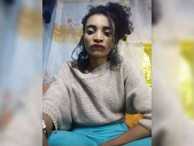 Shanya12 webcam