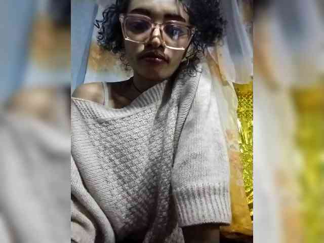 Shanya12 webcam