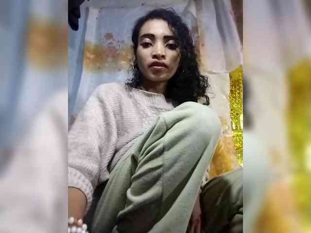 Shanya12 webcam