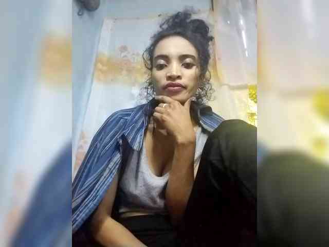 Shanya12 webcam