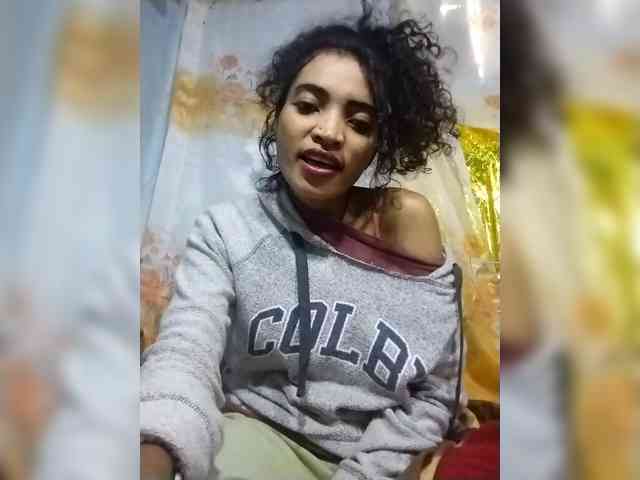 Shanya12 webcam