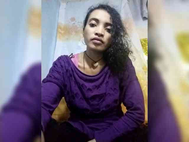 Shanya12 Live Webcam on BongaCams