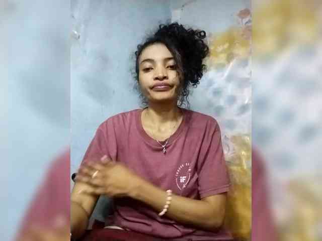 Shanya12 webcam