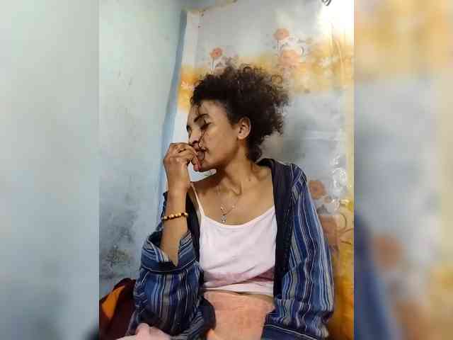 Shanya12 webcam