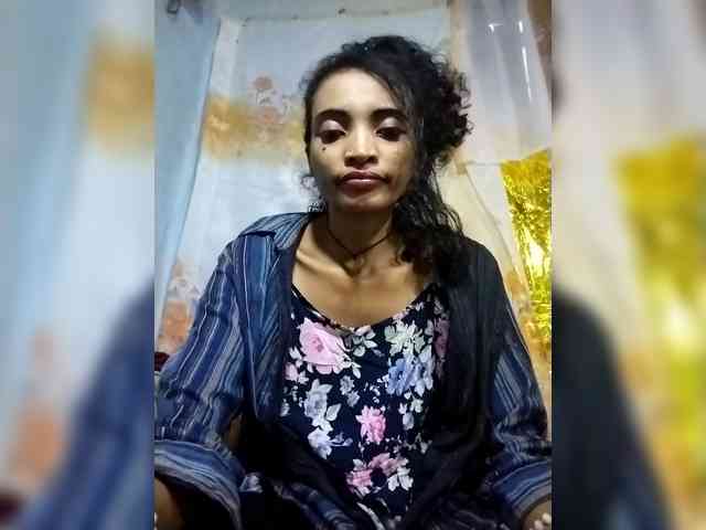 Shanya12 webcam