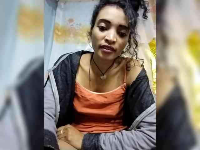 Shanya12 webcam