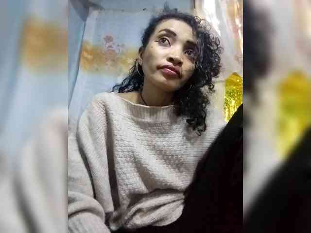 Shanya12 webcam
