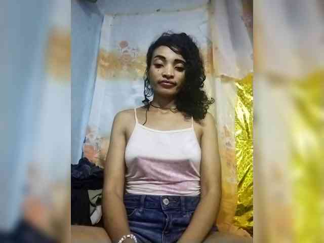Shanya12 webcam