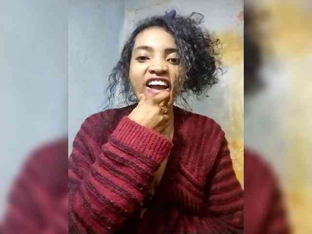 Shanya12 webcam