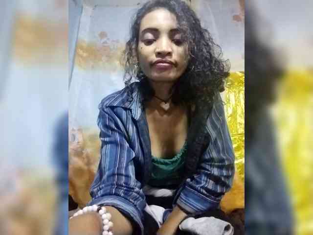 Shanya12 webcam