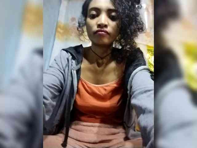 Shanya12 webcam