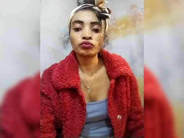 Shanya12 webcam