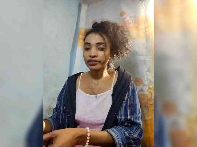 Shanya12 webcam