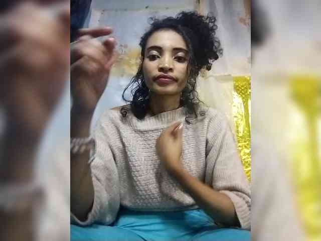 Shanya12 webcam
