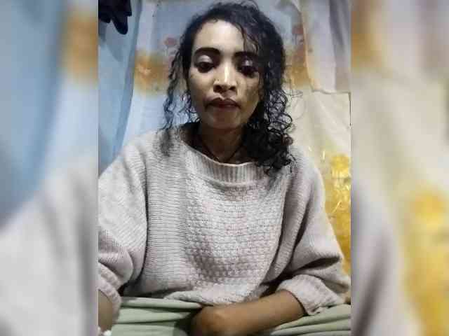 Shanya12 webcam