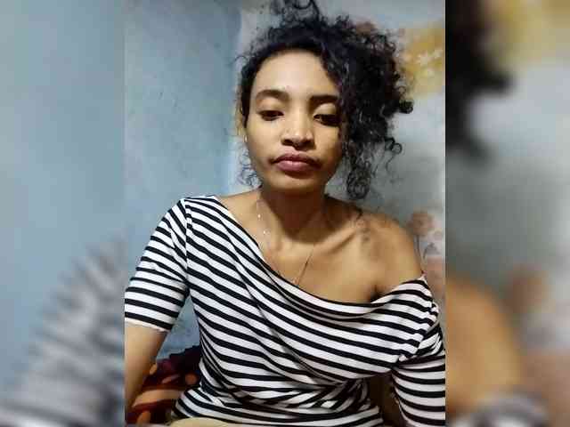 Shanya12 webcam