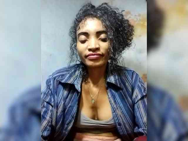 Shanya12 webcam