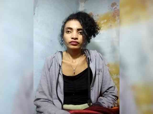 Shanya12 webcam