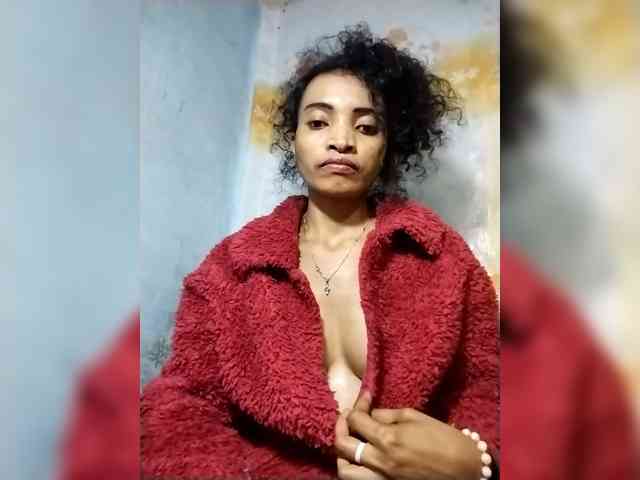 Shanya12 webcam
