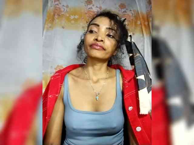 Shanya12 webcam