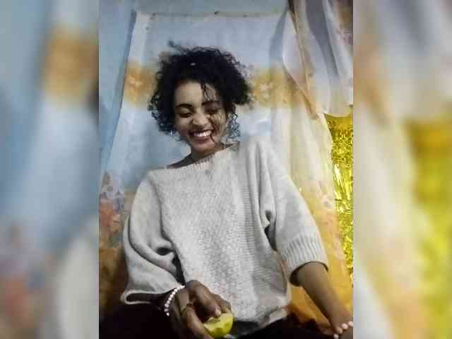 Shanya12 webcam