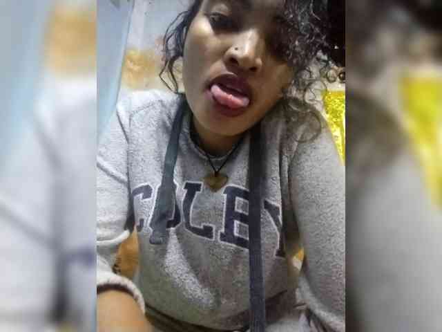 Shanya12 webcam