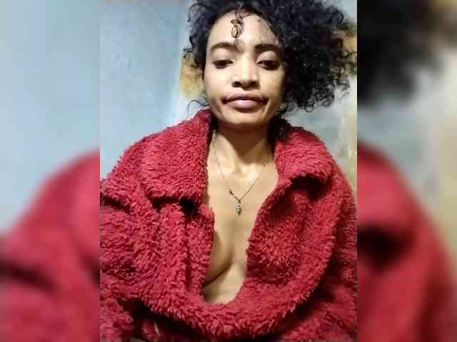 Shanya12 webcam