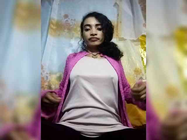 Shanya12 webcam