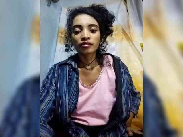 Shanya12 webcam
