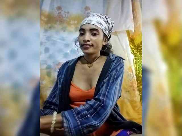 Shanya12 webcam