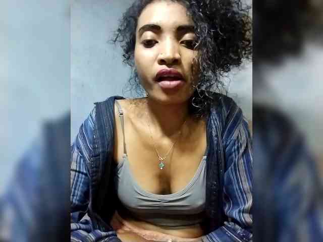 Shanya12 webcam